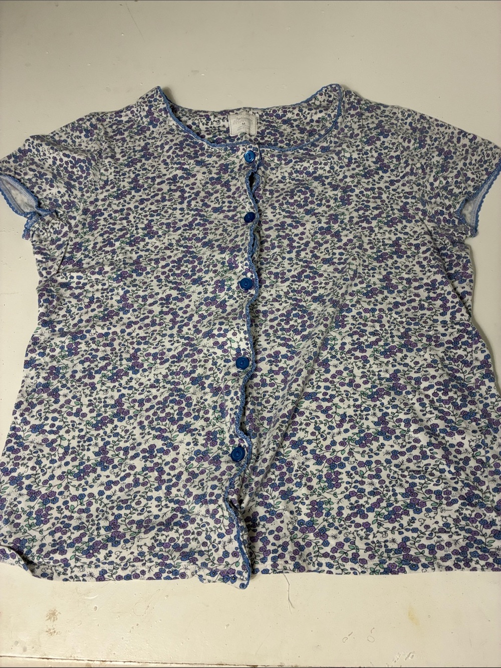 Intimate Essentials Medium Short Sleeve Purple Floral Button Up Pajama Shirt